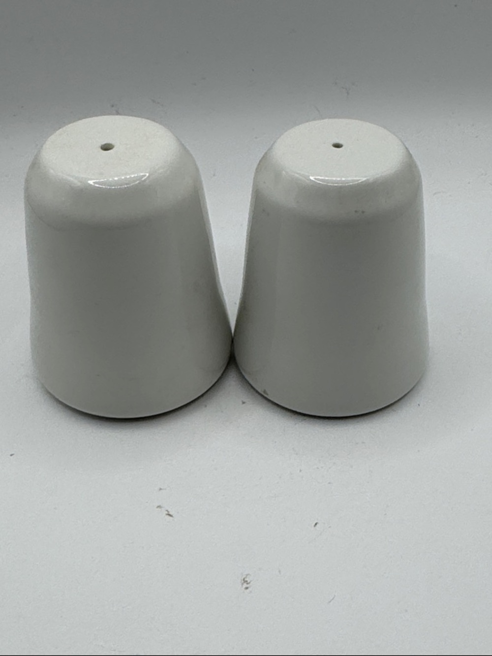 K M Bayern Salt & Pepper Shakers - Picture 4 of 6